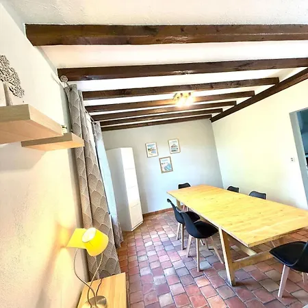 Holiday home Grande Maison Cosy Proche Centre