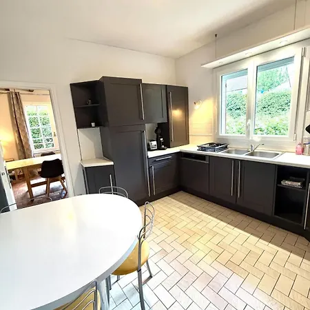 Holiday home Grande Maison Cosy Proche Centre